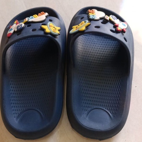 Plastic slippers size 24 like new