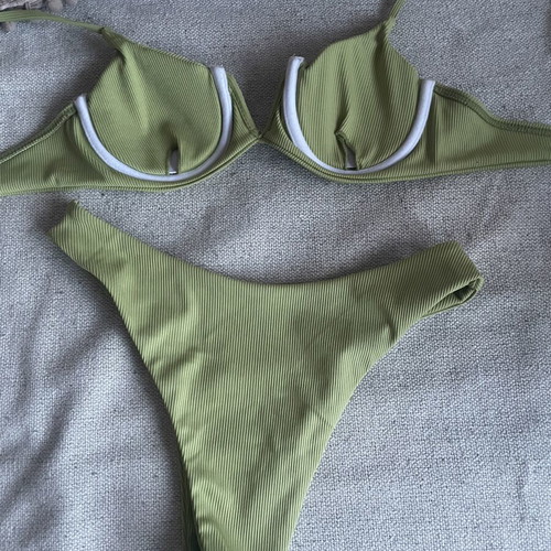 Bikini top and bottom like new, green, size S
