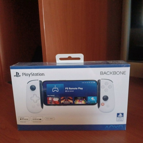 Backbone One PlayStation Edition wireless gamepad for Android, PC, PS5 white new