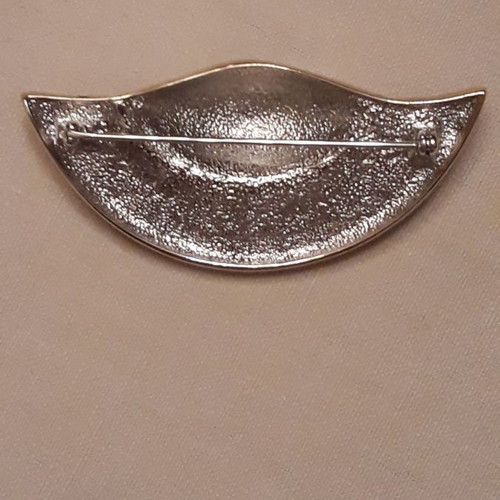 Jewelry set with clip-on brooch and earrings crescent-shaped with leaf motifs