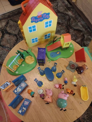 Peppa toy set used