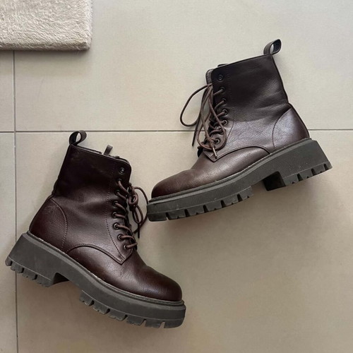 Vintage brown leather ankle boots like new, size 38