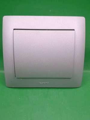 Legrand Galea metal switch ale retour new, silver matte frame