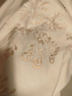 Λινό τραπεζομάντηλο 35 ετών με κέντημα 180Χ260 σαν καινούργιο