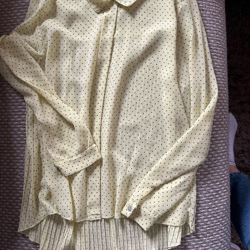 Women's yellow pale polka dot shirt like new, size L