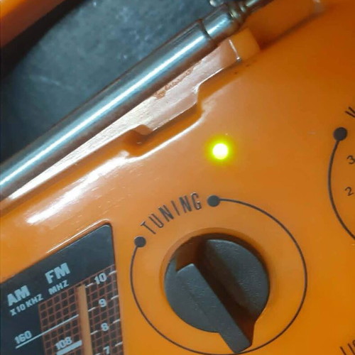 Vintage International Portable Emergency Radio 80s, fully functional