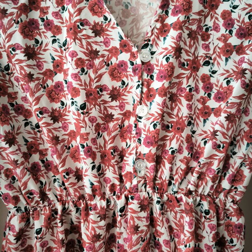 Floral dress new, long with sleeves and ruffles