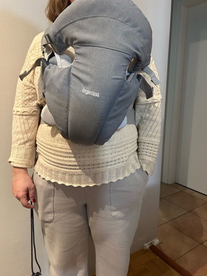 Inglesina baby carrier like new, for 3 to 9 kg