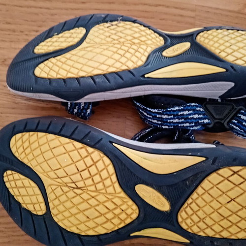 CMP blue youth Hamal Cosmo/Royal sandals like new, size 37