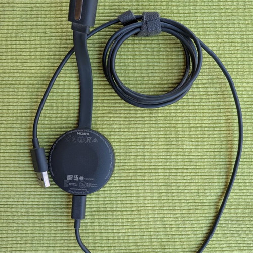 Google Chromecast streaming media player like new