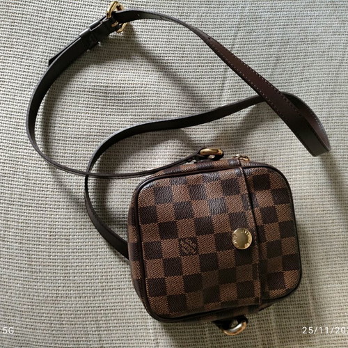 Louis Vuitton Damier Ebene Rift crossbody bag like new, brown
