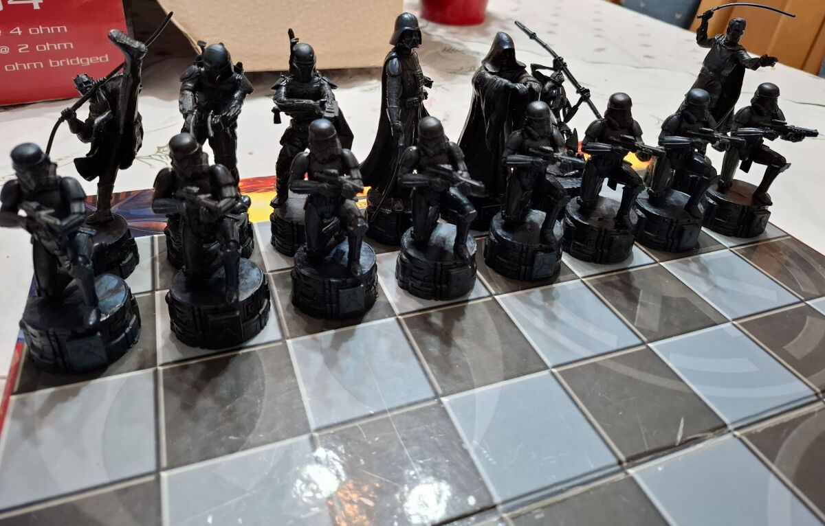 Star Wars Saga Edition chess set used,… - € 39,00 - Vendora.gr