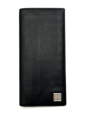 Givenchy портфейл с капак употребяван, черен
