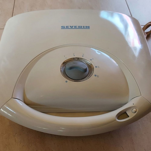 Severin Grill and Panini Maker 1400W like new