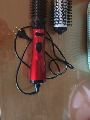 Electric rotating hair brush with air, detachable head