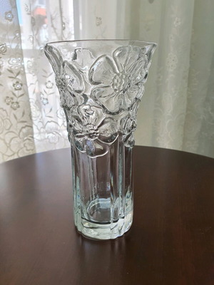 Glass vase vintage like new