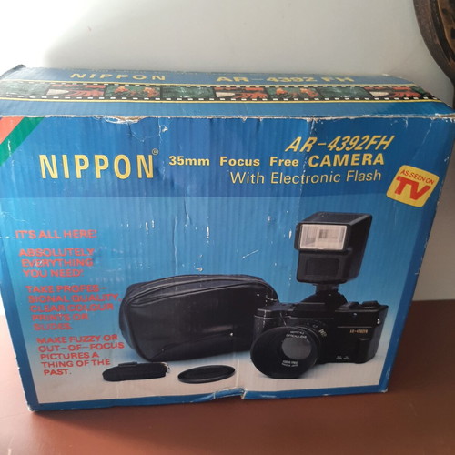Nippon AR-4392FH 35mm focus free toy camera like new