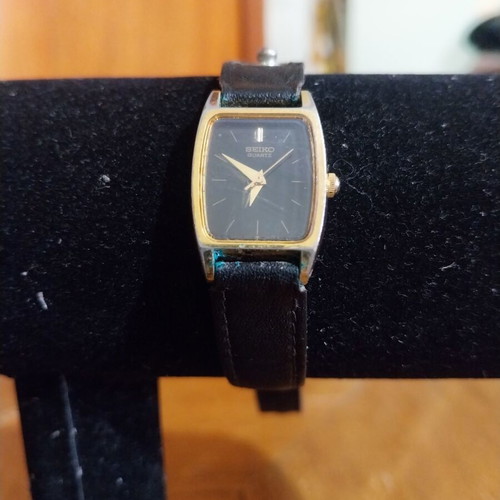 Three Seiko women's watches used from the 70s not working