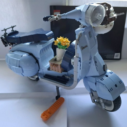 Lego 10298 Icons Vespa 125 like new