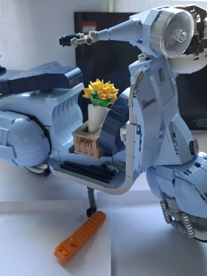 Lego 10298 Icons Vespa 125 like new