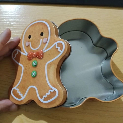 Gingerbread man metal box