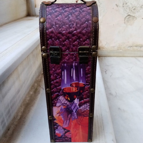 Decorative wooden wine box
