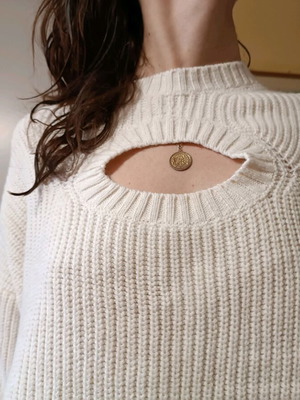Mango knit sweater ecru with chest cutout size M new