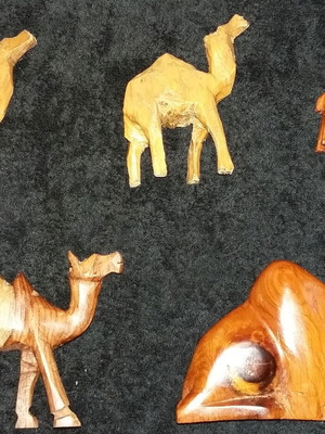 Wooden decorative camels like new, collection of 5 from Egypt