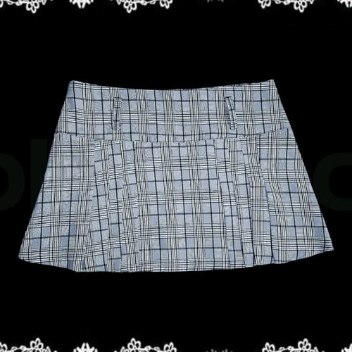 Gray Plaid Pleated Mini Skirt Me&Me like new with belt loops
