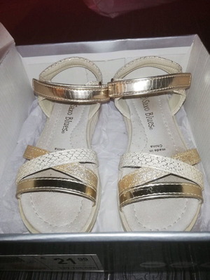 Saxo Blues girls' sandals used size 27 white and gold
