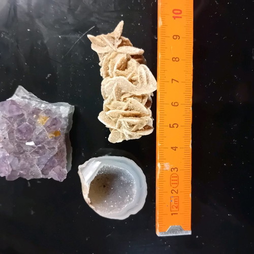 Rocks used, three small: amethyst, desert rose, agate