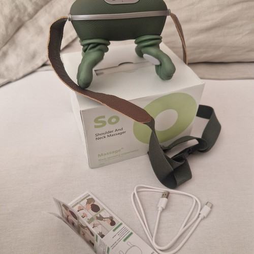 Shoulder and Neck Massager with 4D Neck Heater and USB, New