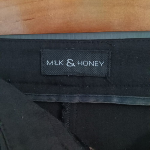 Milk & Honey women's office pants medium used, black crop