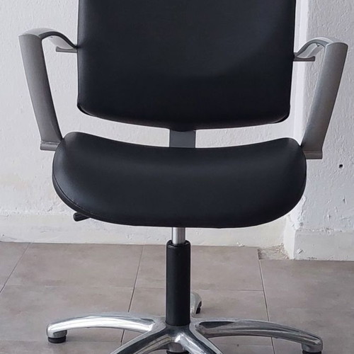 AGV Riviera salon chair new