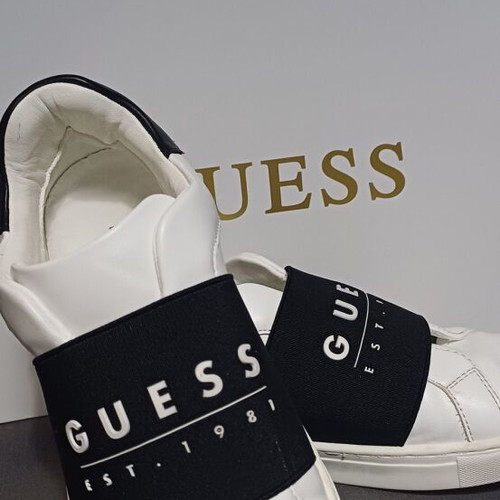 Guess sneakers for boys used, size 39, white