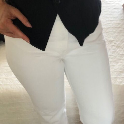 Zara women's white crop jeans used with frayed ankles
