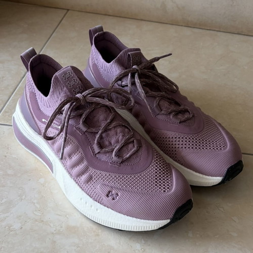 Under Armour Phantom women's athletic shoes like new, red, size 40