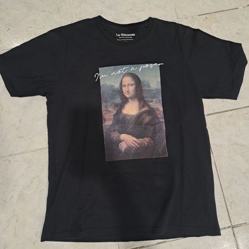 La Gioconda T-shirt size Large like new, black, Pull & Bear