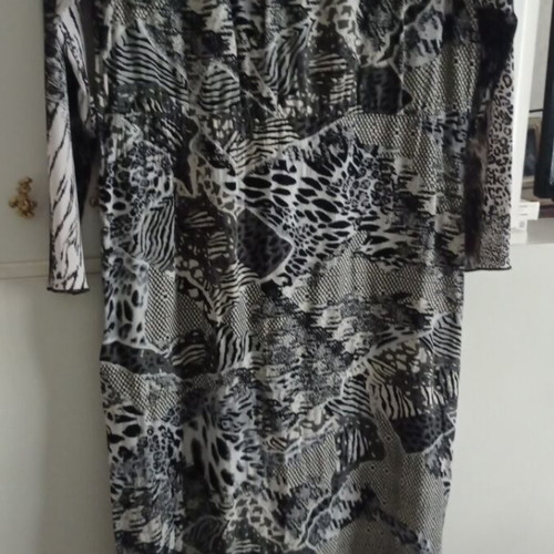 Dress leopard pattern black and white XL like new