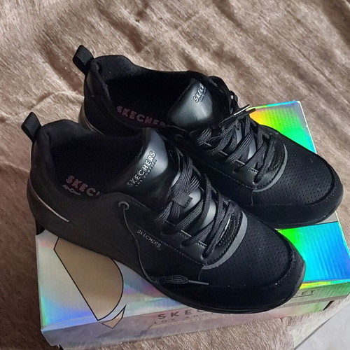 Skechers Street Los Angeles Size 39 like new, black sneakers with memory foam