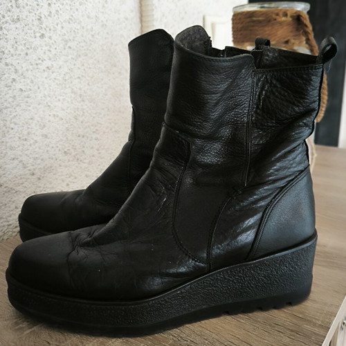 Paola Ferri ankle boots size 37 used, black