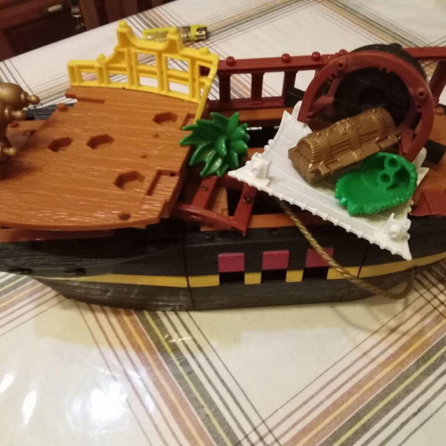 Imaginext pirate ship like new with missing parts