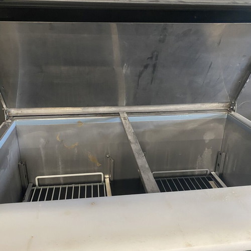Amitek Saladette Refrigerated Table like new, professional kitchen
