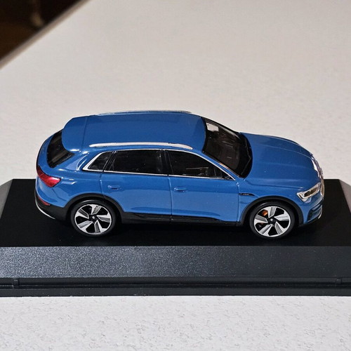 Audi E-Tron model Spark 1:43 used, collectible