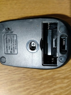MOUSE BLUETOOTH RED