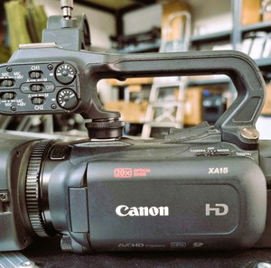 Canon XA 15 - Camcorder + Τσάντα Μεταφοράς Caselogic