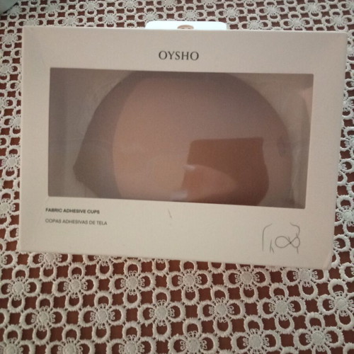 Oysho cups like new, beige