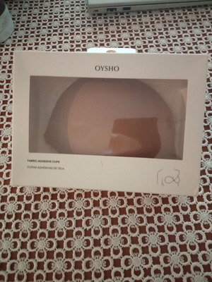 Oysho cups like new, beige