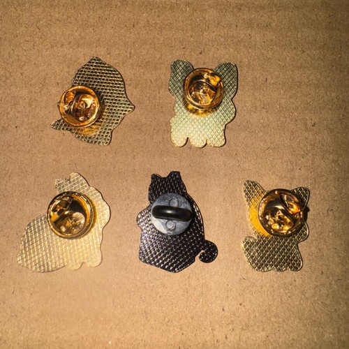 Pins set of 5 animal designs metal like new