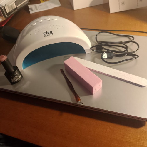 Nail Lamp 5/10W with Elixir Rubber Base and Accessories new